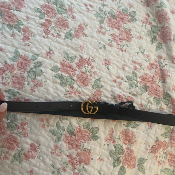 A little tarnished 100% authentic gucci belt - Picture 3 of 4